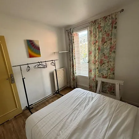 Bed & Breakfast Chambre A 20 Minutes De Paris Notre Dame, Appartement Commun *